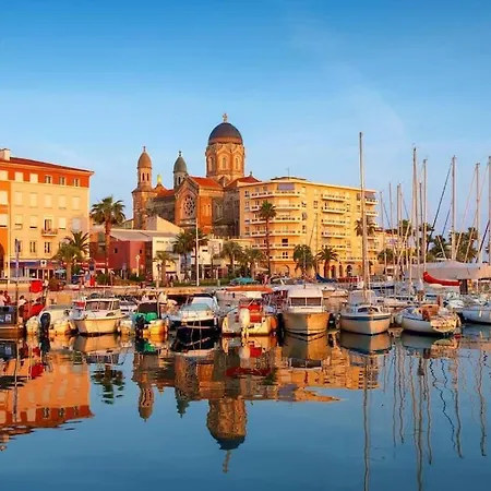 Apartment 2 Pieces Idealement Situe A St-raphael *